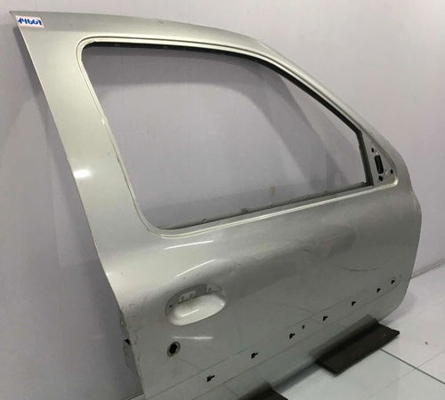 Porta Dianteira Direita Renault Clio 2004/2012 Com Detalhe