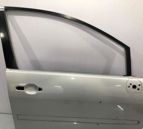 Porta Dianteira Direita Nissan Tiida 2008/2015