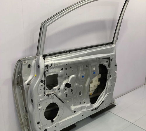 Porta Dianteira Direita Nissan Tiida 2008/2015