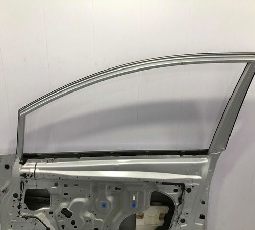 Porta Dianteira Direita Nissan Tiida 2008/2015