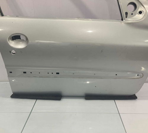 Porta Dianteira Direita Peugeot 207 2007/2015 Com Detalhes