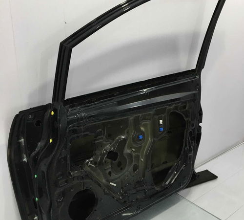 Porta Dianteira Direita Nissan Tiida 2009/2015 Com Detalhe