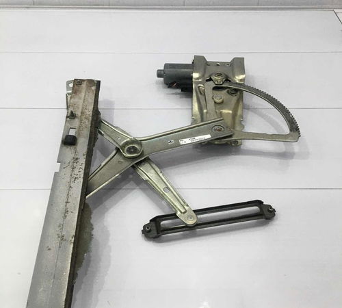 Máquina Vidro Dianteira Esquerda Chevrolet Vectra 2006/2012