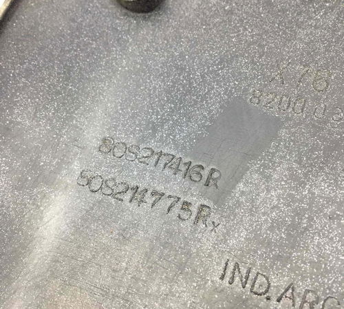 Friso Dianteiro Esquerdo Renault Kangoo 2011 C/detalhe