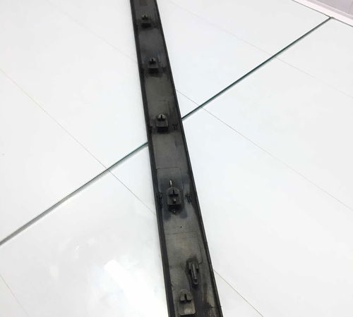 Friso Dianteiro Esquerdo Renault Megane Sedan 06/12 C/detalh