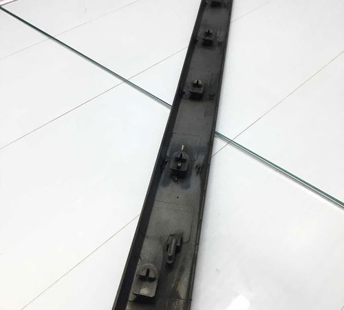 Friso Dianteiro Esquerdo Renault Megane Sedan 06/12 C/detalh