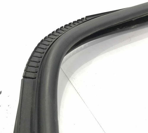 Borracha Canaleta Dianteira Esquerda Fiat Grand Siena 13/21