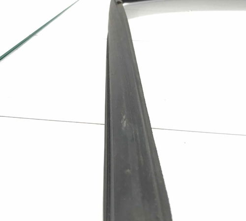 Borracha Canaleta Dianteira Esquerda Chevrolet Corsa 01/08