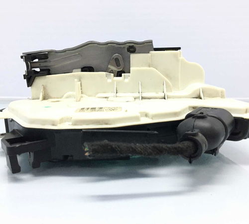 Fechadura Porta Dianteiro Direito Volkswagen Up 2015