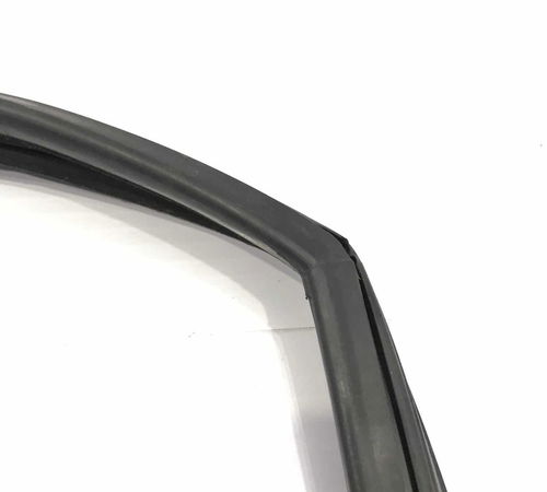 Borracha Canaleta Dianteira Esquerda Ford Fusion 2006/2009