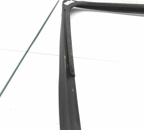 Borracha Canaleta Dianteira Esquerda Ford Fusion 2006/2009