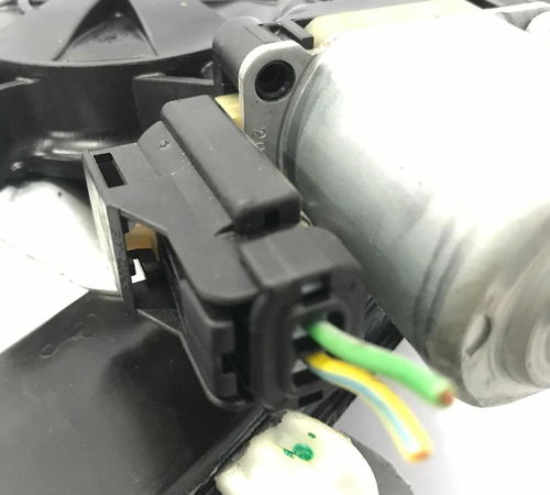 Máquina De Vidro Dianteiro Direito Chevrolet Sonic 2012/2016