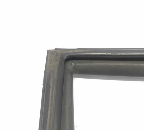 Borracha Canaleta Dianteira Direita Nissan Tiida 2008/2014