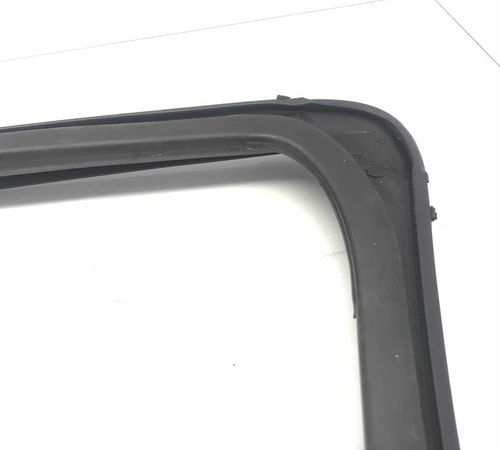 Borracha Canaleta Dianteira Direita Chevrolet Sonic 2012/16