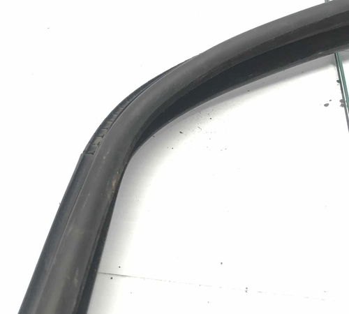 Borracha Canaleta Diant Direita Fiat Palio Attractive 13/18
