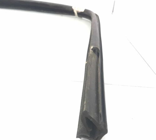 Borracha Canaleta Diant Direita Fiat Palio Attractive 13/18