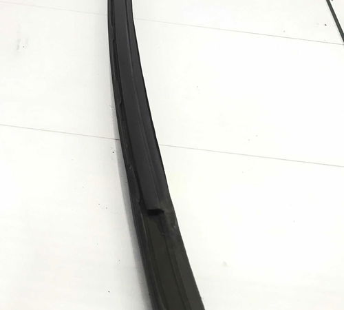 Borracha Canaleta Dianteira Direita Fiat Palio Essence 09/13