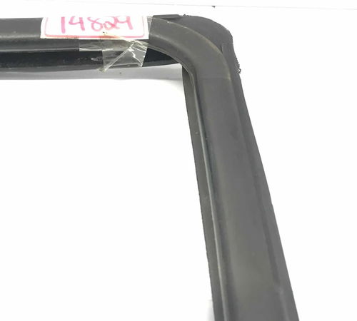 Borracha Canaleta Dianteira Direita Fiat Palio Essence 09/13