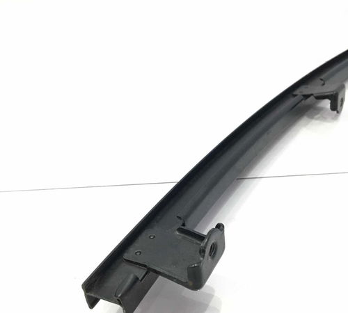 Guia Canaleta Vidro Traseira Esquerda Toyota Corolla 19/21