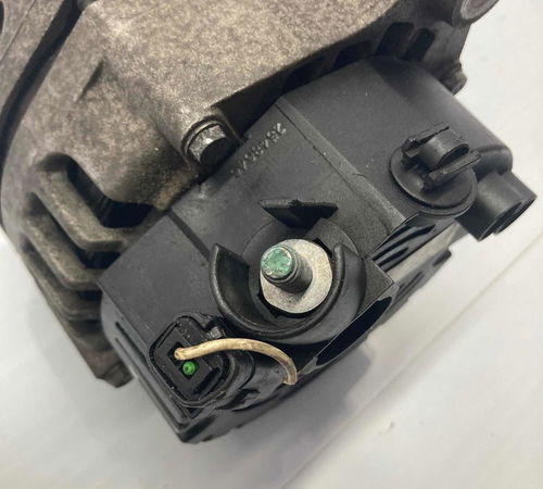 Alternador Citroën C3 Picasso 10/16 1.6 Automático