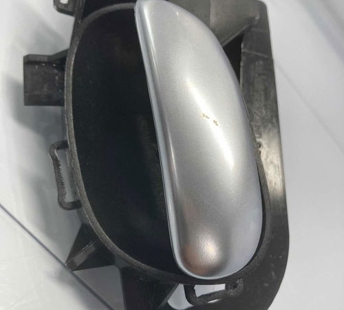 Maçaneta Interna Dianteira Direita Peugeot 207 07/15