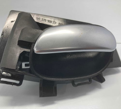 Maçaneta Interna Dianteira Direita Peugeot 207 07/15