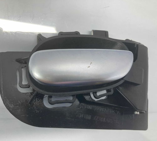 Maçaneta Interna Dianteira Direita Peugeot 207 07/15