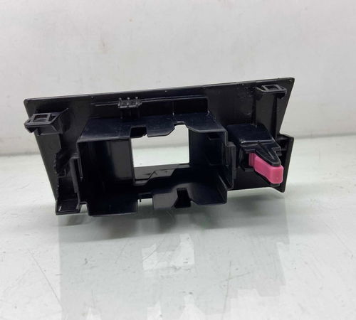 Moldura Botão Vidro Traseiro Direito Toyota Corolla 2015/18