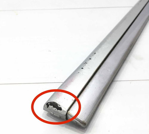 Friso Dianteiro Direito Volkswagen Fox 2003/2010 C/detalhe