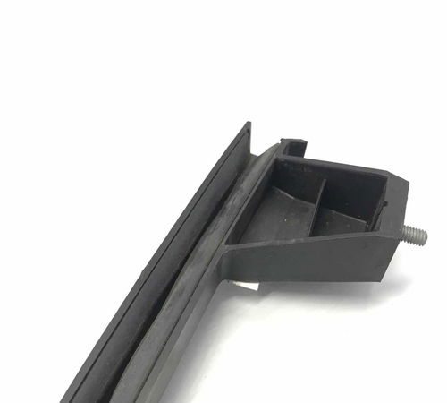 Guia Canaleta Vidro Dianteiro Direito Chevrolet Sonic 12/16