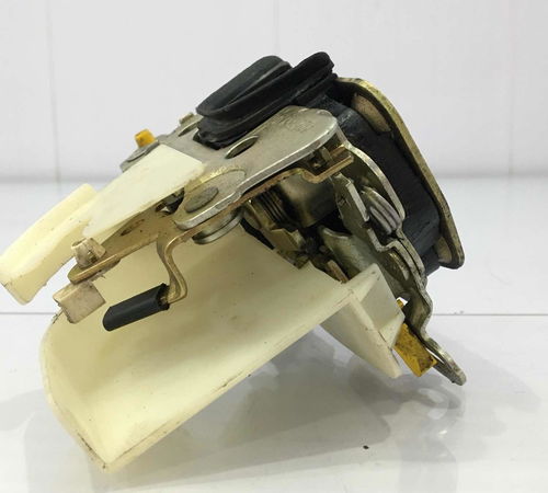 Fechadura Porta Dianteira Direito Chevrolet Corsa 2001/2018
