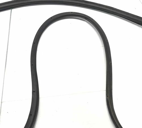 Borracha Vedação Dianteira Direita Chevrolet Sonic 2012/2016