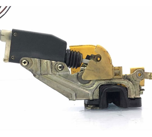 Fechadura Porta Dianteiro Direito Chevrolet Corsa 2001/2008