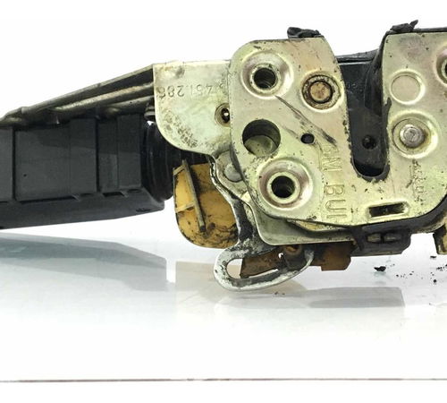 Fechadura Porta Dianteiro Direito Chevrolet Corsa 2001/2008