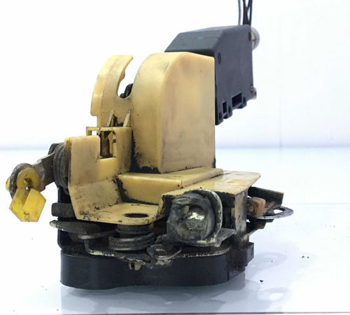 Fechadura Porta Dianteiro Direito Chevrolet Corsa 2001/2008