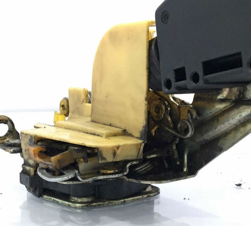 Fechadura Porta Dianteiro Direito Chevrolet Corsa 2001/2008