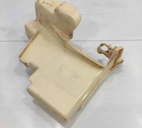 Capa Fechadura Dianteira Direita Volkswagen Polo 2007/2012