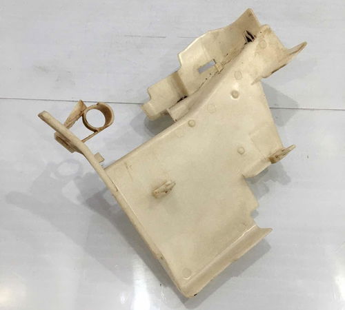 Capa Fechadura Dianteira Direita Volkswagen Polo 2007/2012