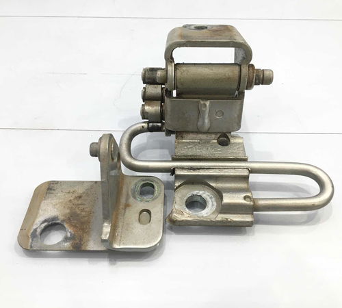 Dobradiça Dianteira Direita Volkswagen Polo 2007/2012