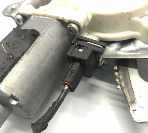 Máquina De Vidro Dianteiro Direito Chevrolet Corsa Max 03/11