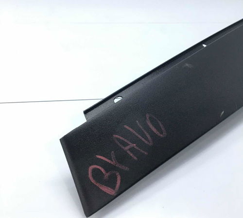 Friso Quadro Janela Dianteiro Direito Fiat Bravo 2010/2016