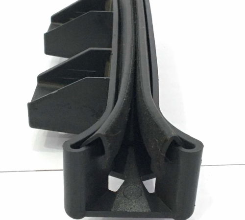 Guia Canaleta Vidro Porta Dianteira Direita Fiat Palio 2013