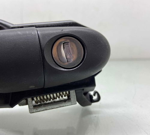 Maçaneta  Dianteira Direita Fiat Idea Adventure 2011/2018