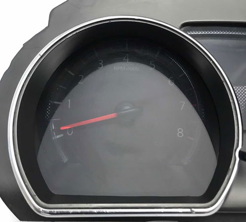Painel De Instrumentos C/ Detalhe Nissan Versa 2016