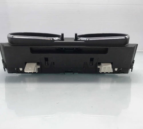 Painel De Instrumentos C/ Detalhe Nissan Versa 2016