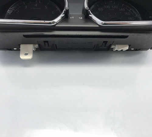 Painel De Instrumentos C/ Detalhe Nissan Versa 2016