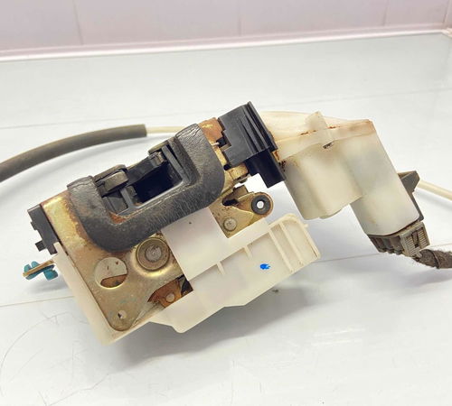 Fechadura Porta Dianteira Direita Gm Celta 2007/2014