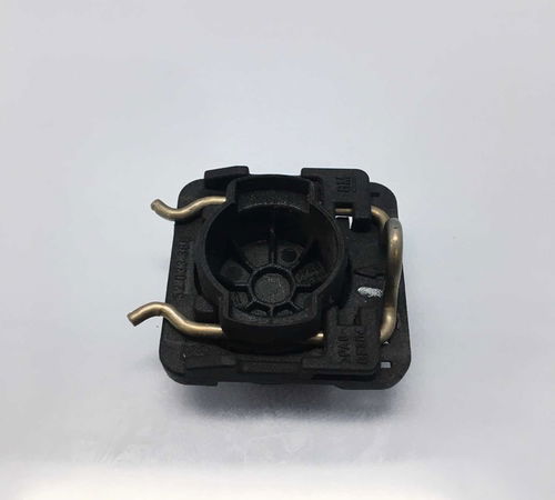 Tampa Fechadura Dianteira Direita Chevrolet Onix 2013/2018