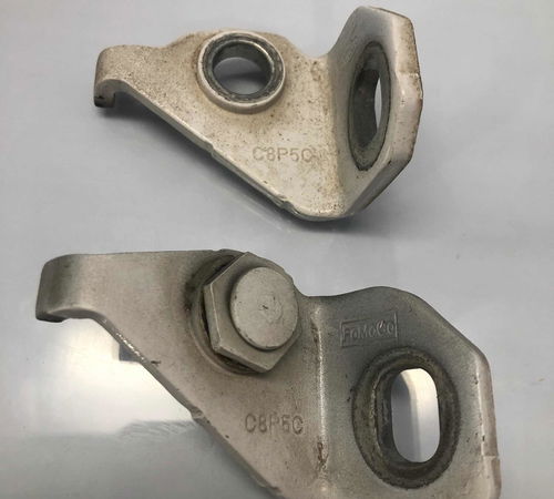 Batente Dobradiça Dianteira Direita Ford Ka 2012/2021