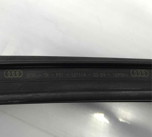 Borracha Canaleta Porta Diant Dir Audi A3 Sedã 2016/2019